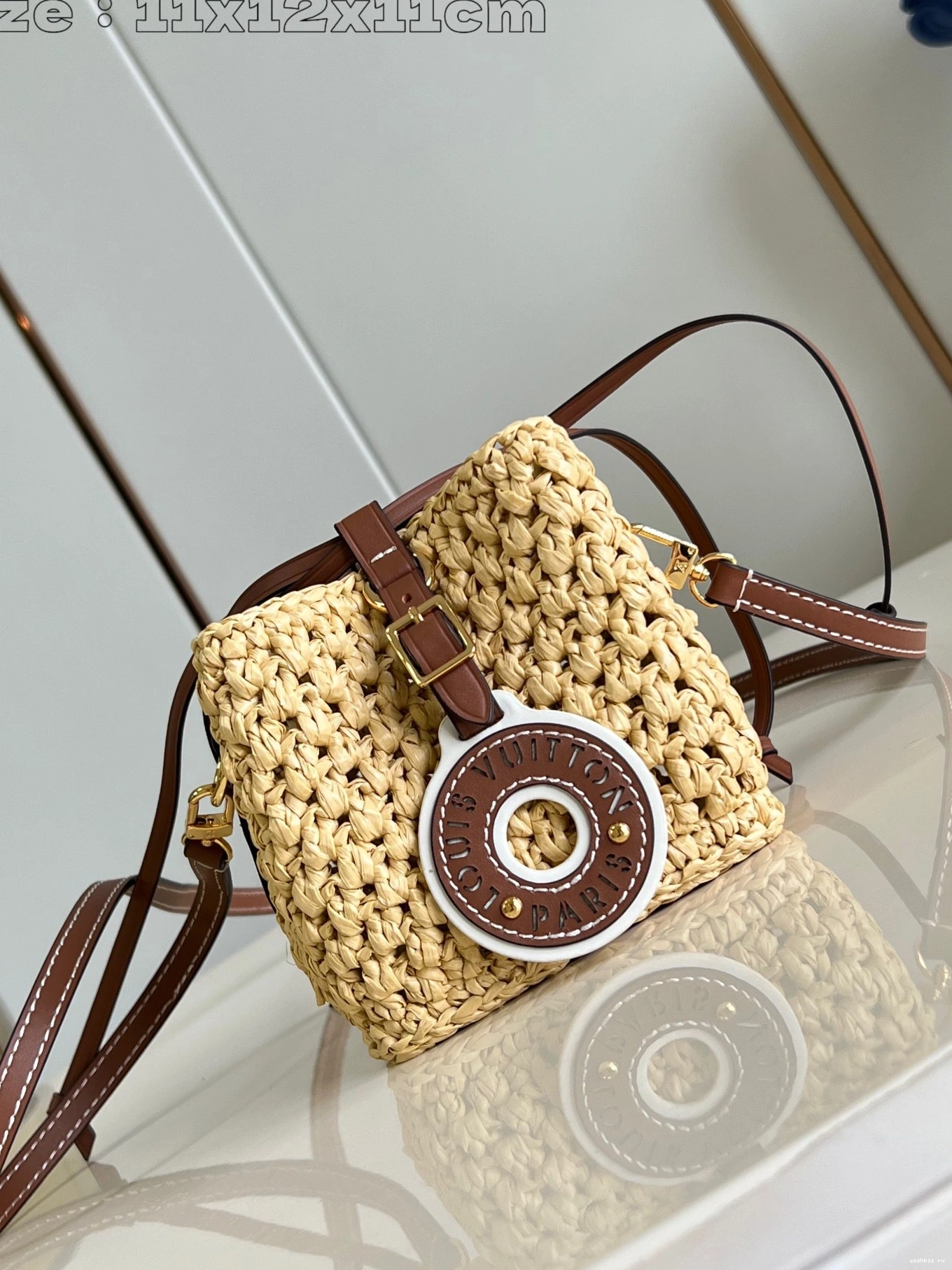 WIS VUITTON PURSE LOUIS NOÉ 1025